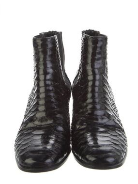 Tom Ford Black Textured Leather Ankle Boots with Scale Pattern